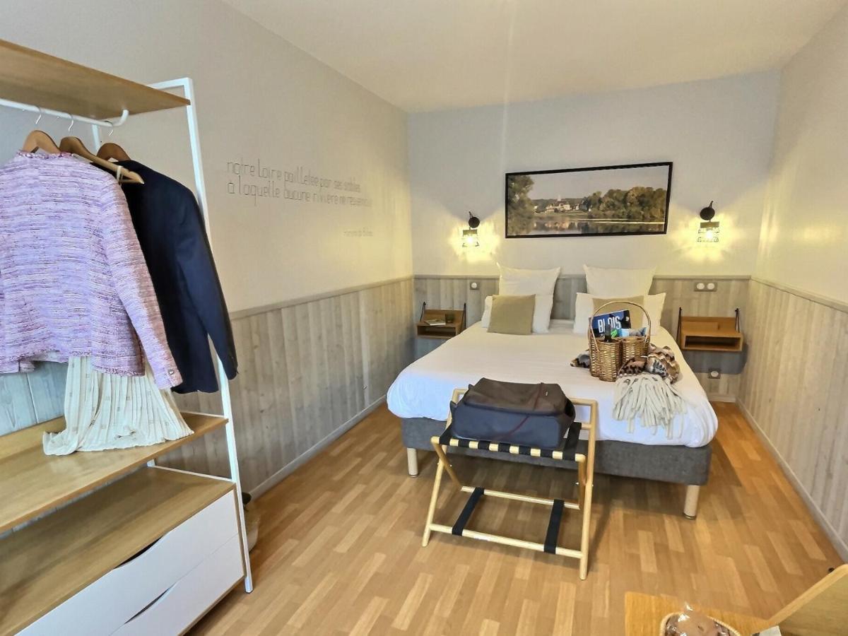 Logis Hotel Du Cygne Bracieux Rum bild